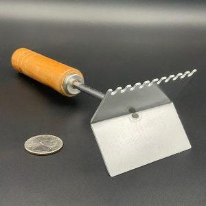 Queen Excluder Cleaning Tool