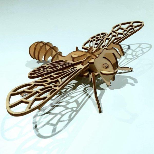 Wood Honeybee Model