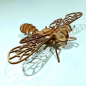 Wood Honeybee Model