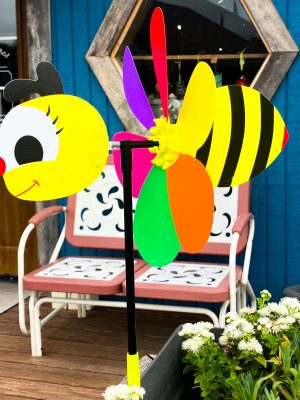 Happy Bee Yard Pinwheel