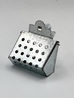 Metal Queen Clip