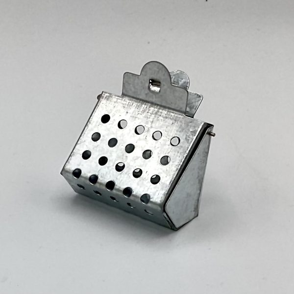 Metal Queen Clip