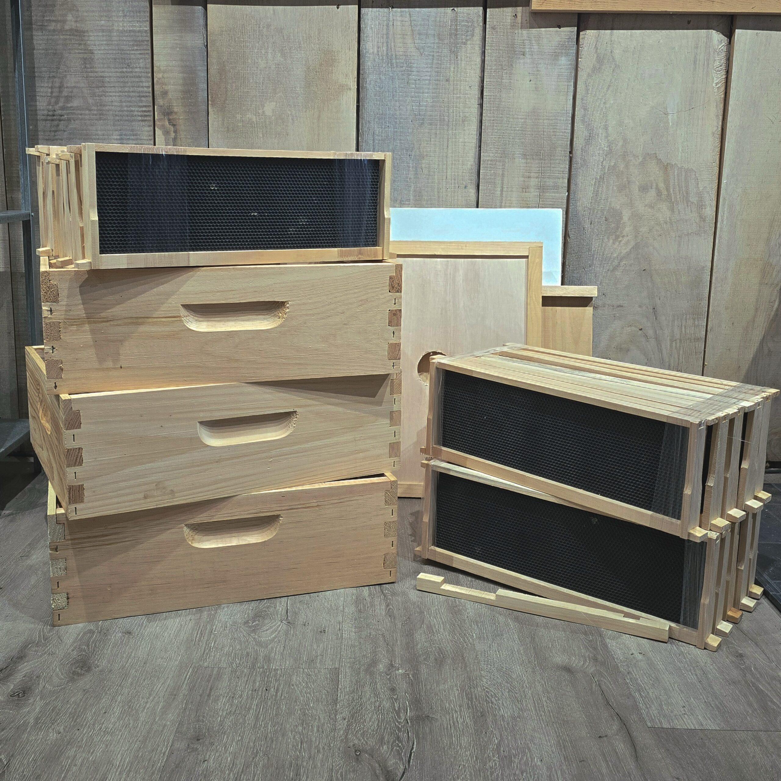 Amish Pine 10 Frame Assembled 1 Deep 1 Medium Brood / 1 Medium Super Hive