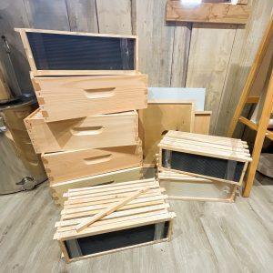 Amish Pine 8 Frame Assembled 4 Medium Full Hive Kit