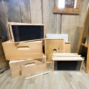 Pura Pine 8 Frame Assembled Basic Brood Kit