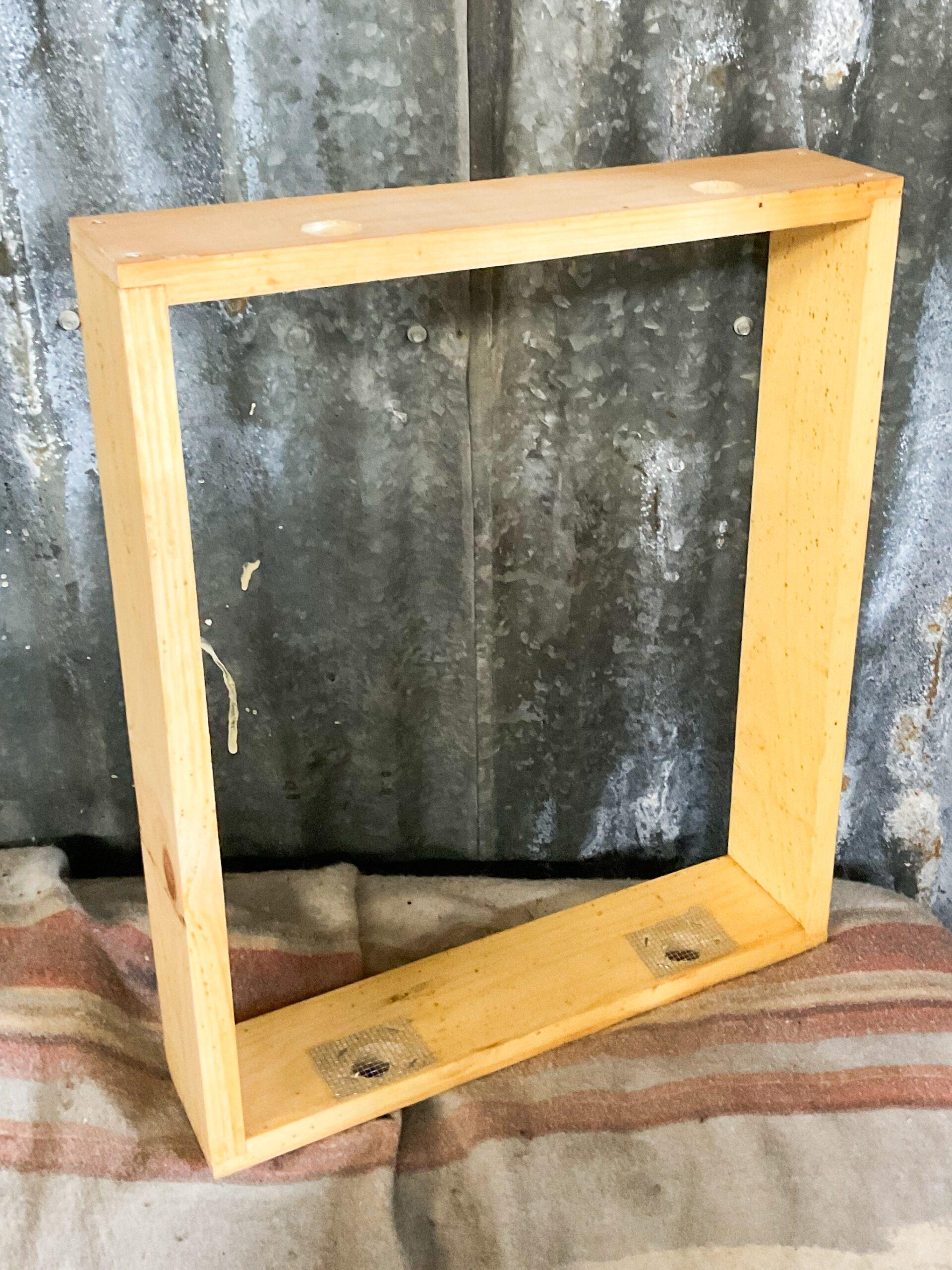 8 Frame Metal Frame Spacer for 10 Frame Hive