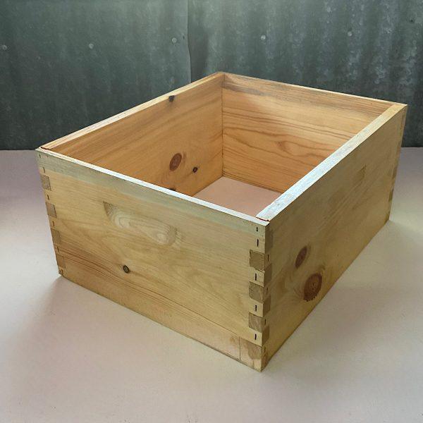 Amish Pine 10 Frame Deep Box Asssembled